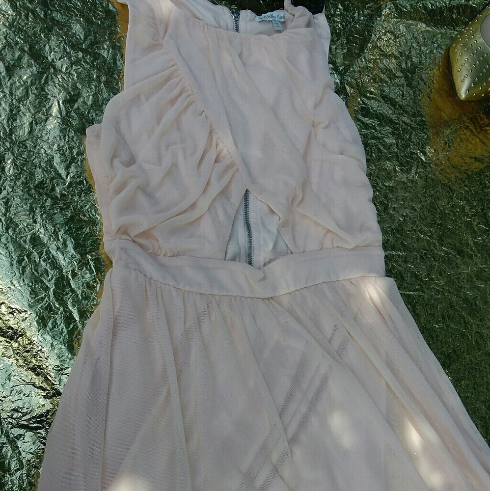 Dress - Picture 3 of 3